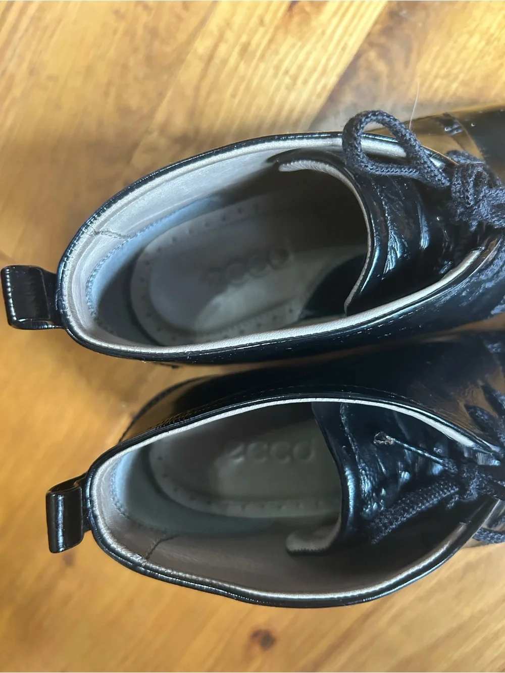 Ecco Women’s Lace Up Heeled Ankle Booties Size 39/8.5M Black Crinkled Leather